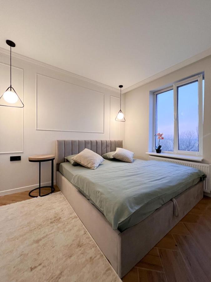 Renthouse Apartments Neoclassic Κισινάου Εξωτερικό φωτογραφία