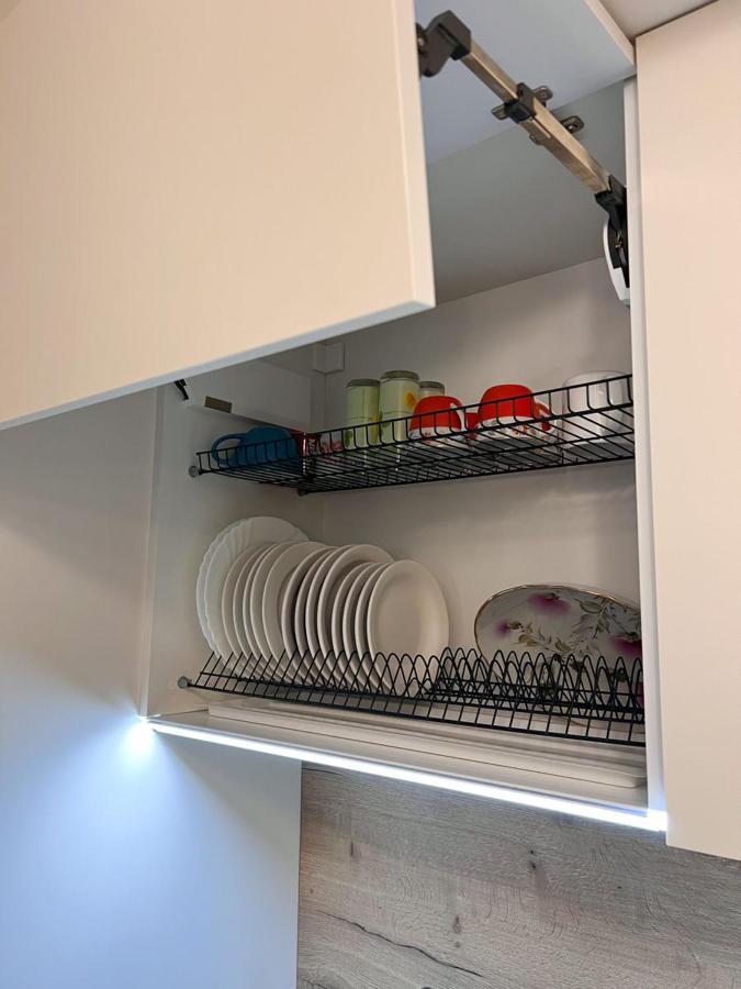 Renthouse Apartments Neoclassic Κισινάου Εξωτερικό φωτογραφία