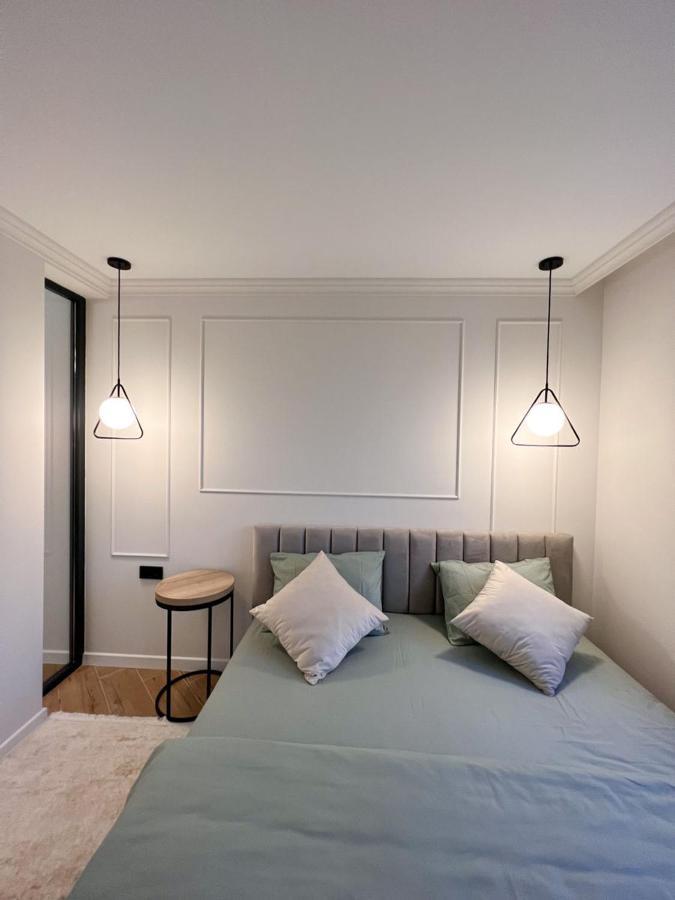 Renthouse Apartments Neoclassic Κισινάου Εξωτερικό φωτογραφία
