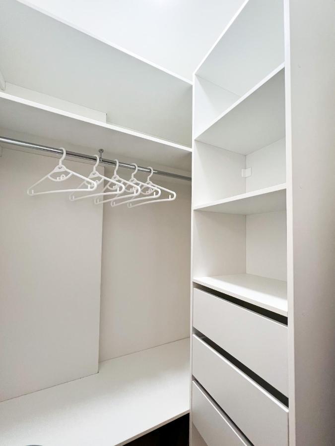 Renthouse Apartments Neoclassic Κισινάου Εξωτερικό φωτογραφία